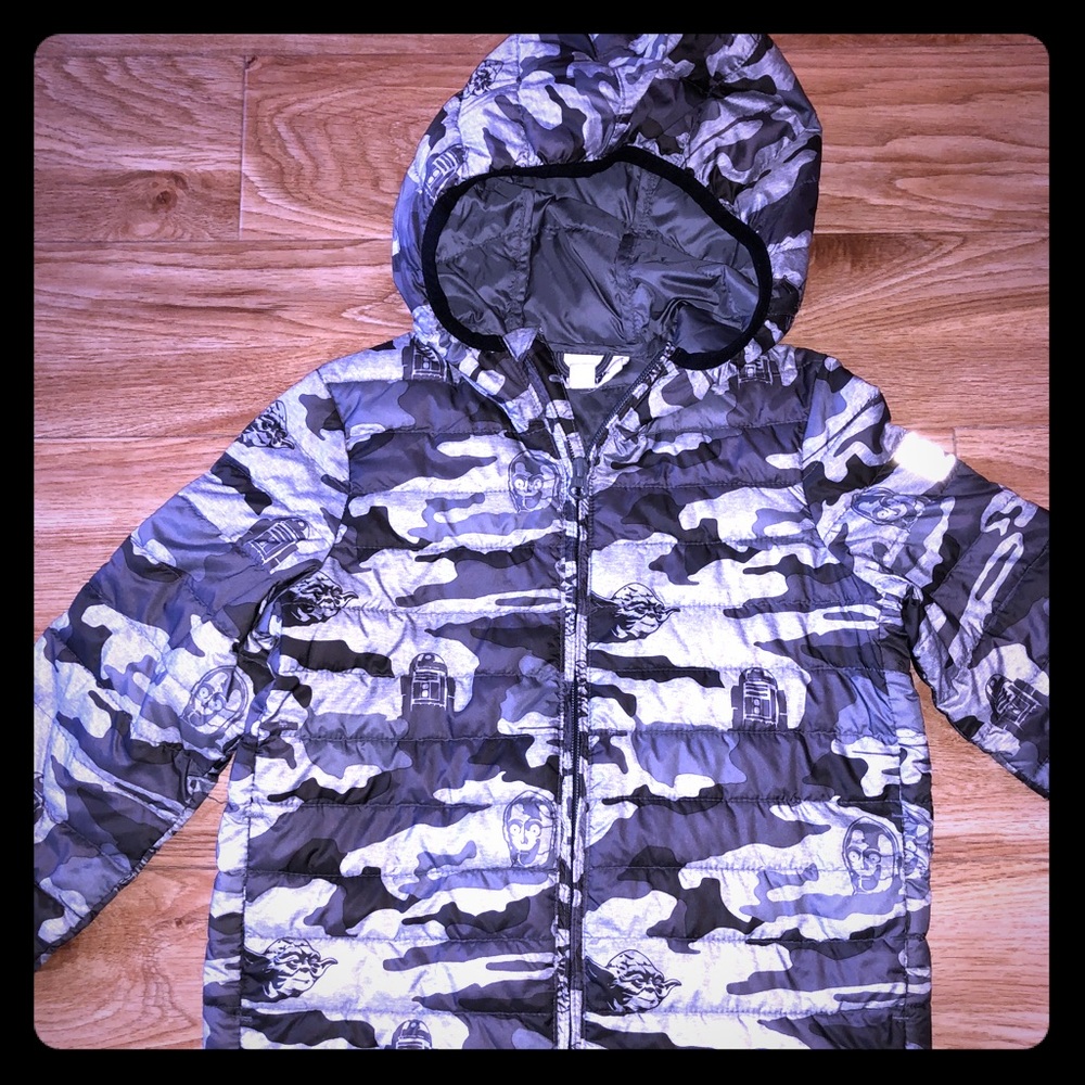 GAP kids Star Wars Grey Camo Print Jacket Boys XS!